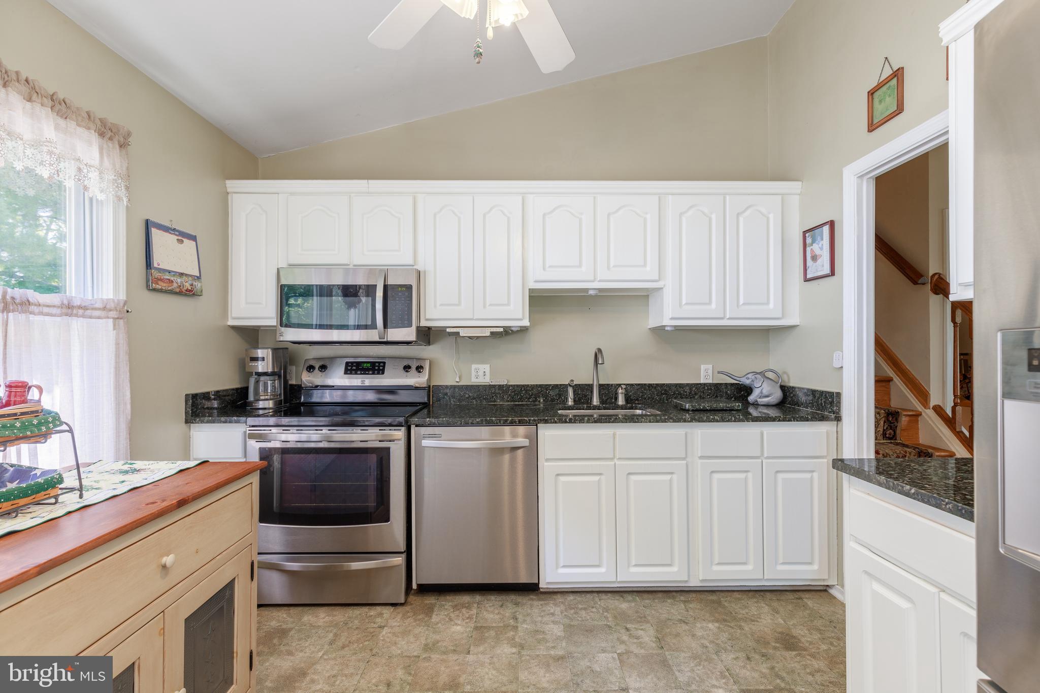 4805 Ebenezer Road Baltimore, MD 21236 - Photo 8 of 37