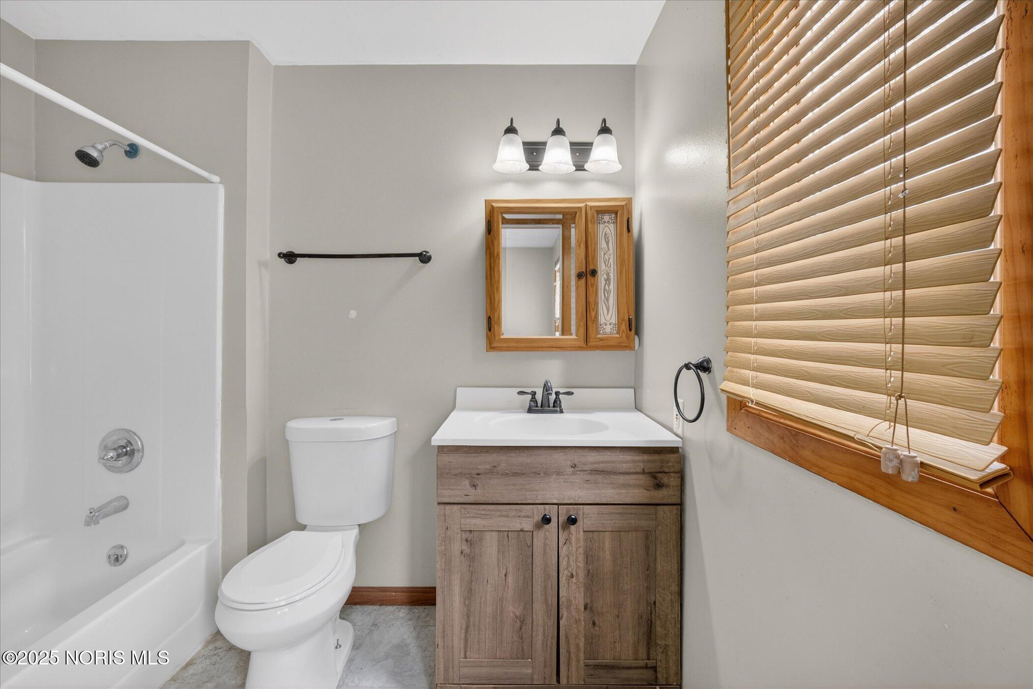 4616 Longfellow Road Sylvania, OH 43560 - Photo 18 of 45 025-4616-Longfellow-Rd-Sylvania-OH-43560