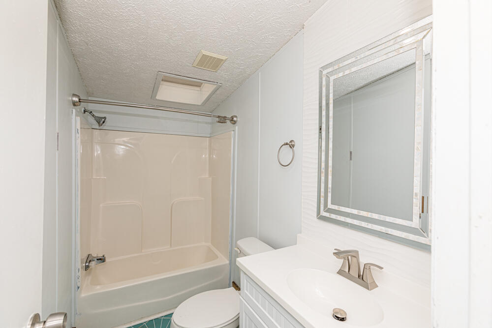 2060 Cedar Road Stamping Ground, KY 40379 - Photo 37 of 37 Hall Bath