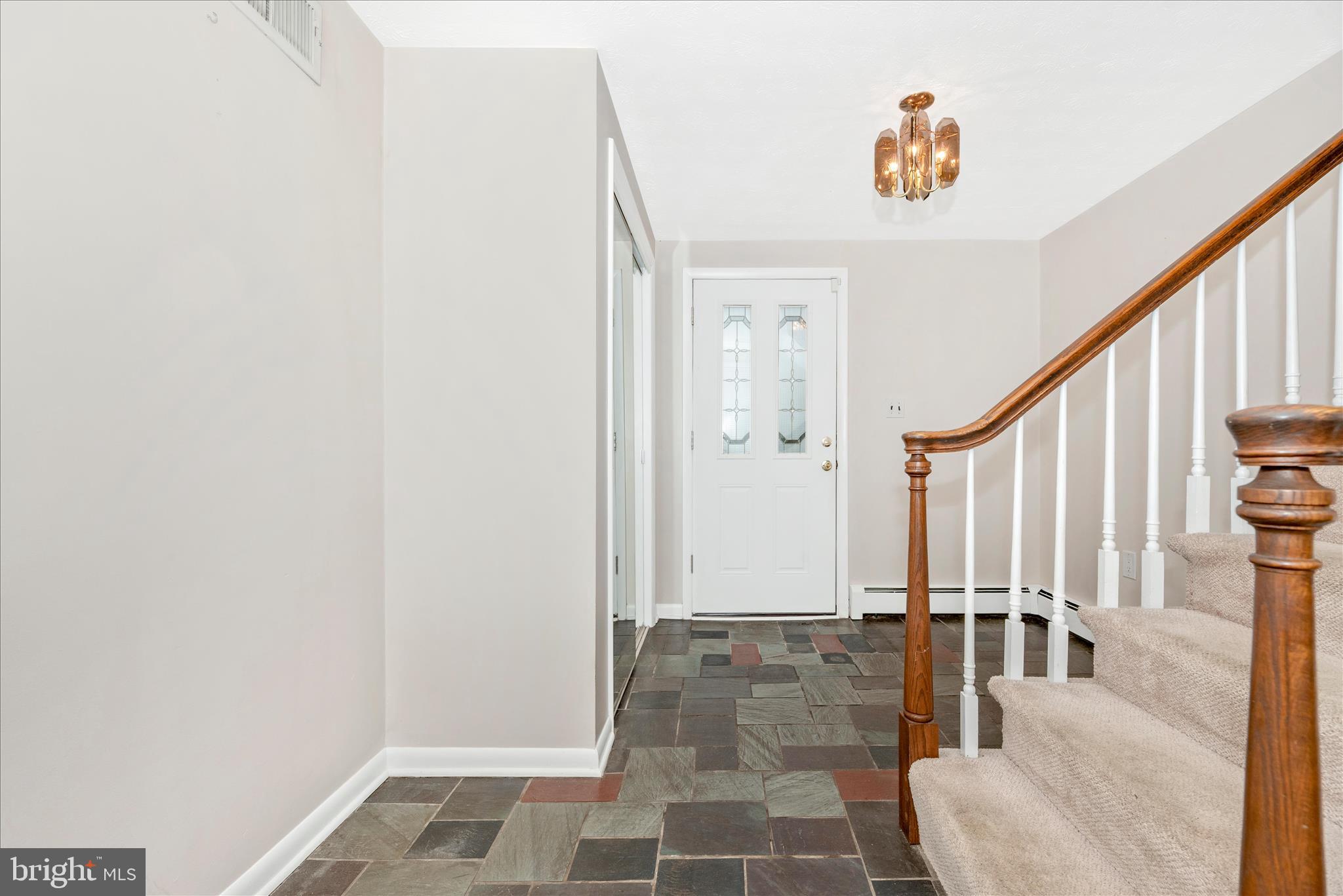 112 Dutrow Road Westminster, MD 21157 - Photo 3 of 50 Entry main level