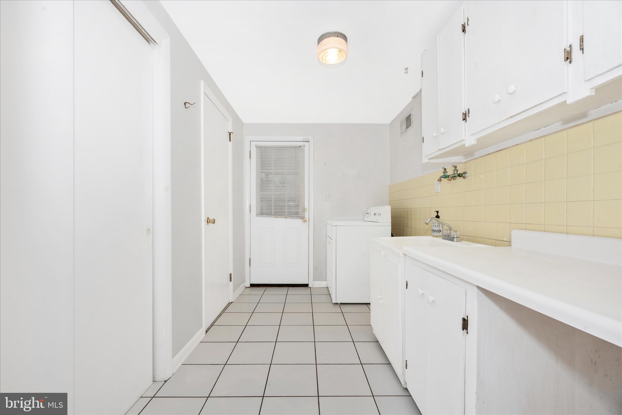112 Dutrow Road Westminster, MD 21157 - Photo 33 of 50 Laundry Room Main Level