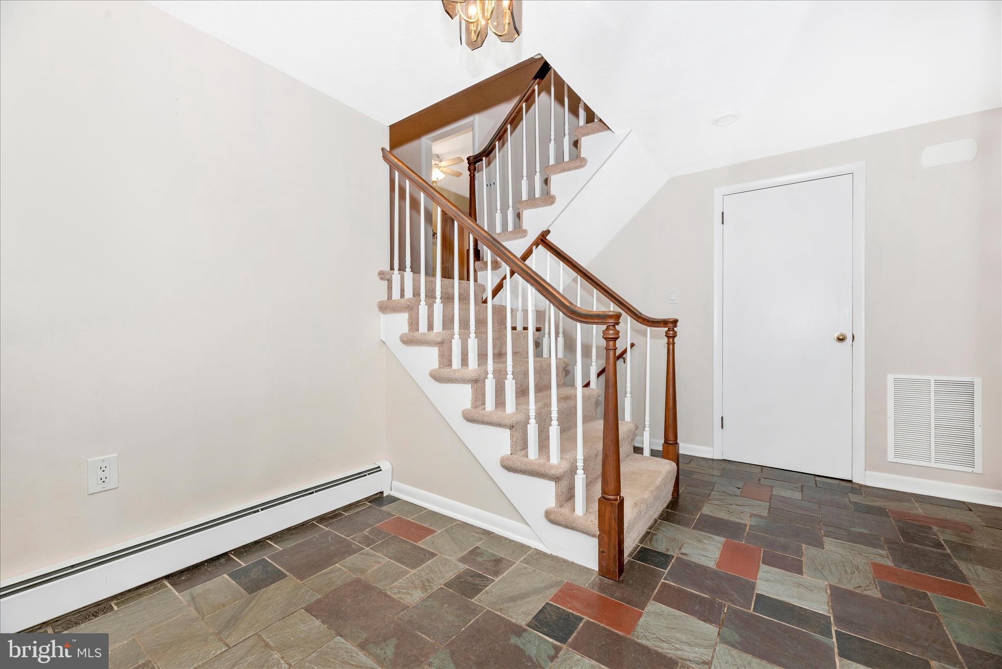 112 Dutrow Road Westminster, MD 21157 - Photo 9 of 50 Foyer