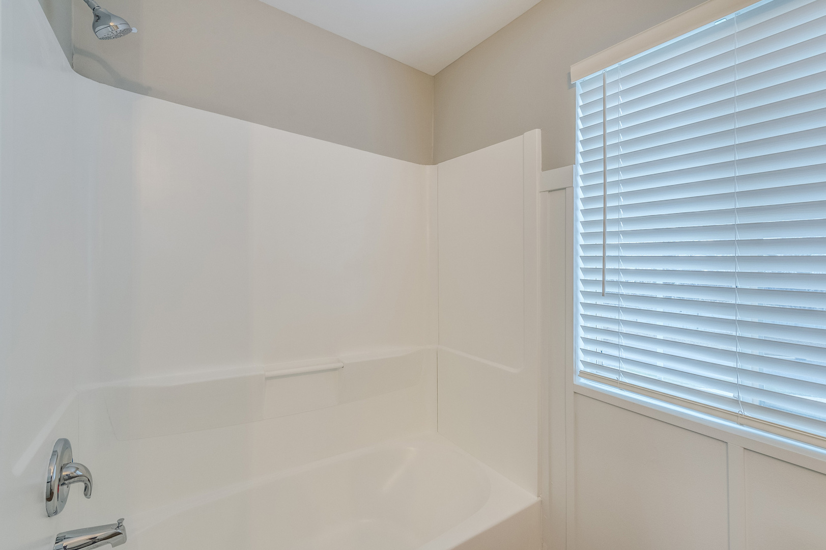 1412 Normantown Road Naperville, IL 60564 - Photo 17 of 22 Gallery Image 17