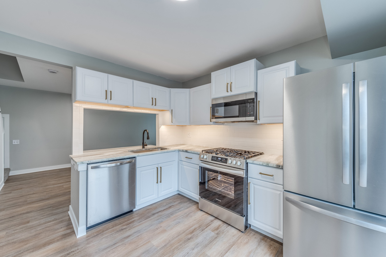 1412 Normantown Road Naperville, IL 60564 - Photo 9 of 22 Gallery Image 9