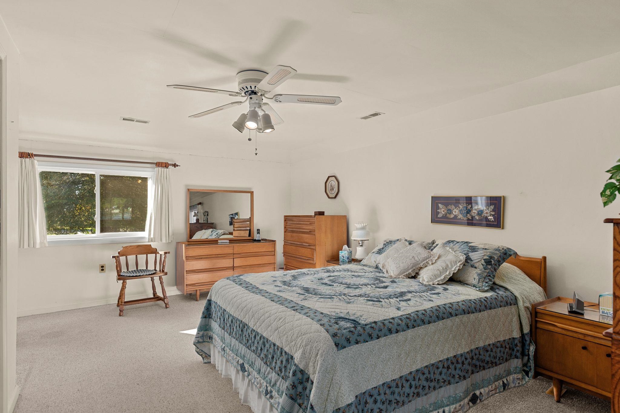 5592 Lake Road Oshkosh, WI 54902 - Photo 32 of 65 Gallery Image 32