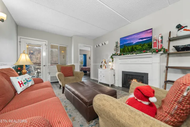 $449,000 | 102 Baskins Creek Bypass, Unit 506, Gatlinburg, TN 37738