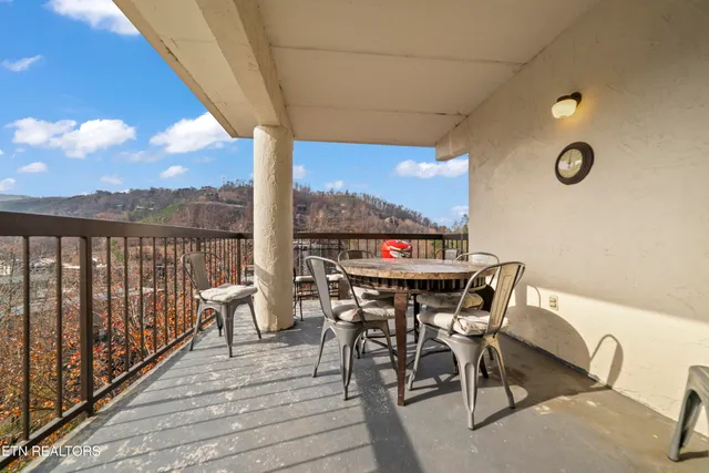 $449,000 | 102 Baskins Creek Bypass, Unit 506, Gatlinburg, TN 37738