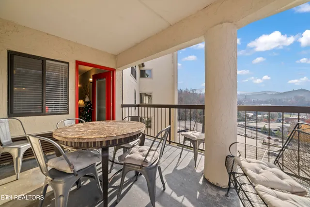 $449,000 | 102 Baskins Creek Bypass, Unit 506, Gatlinburg, TN 37738