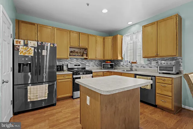 $330,000 | 22707 Ventura Way, California, MD 20619