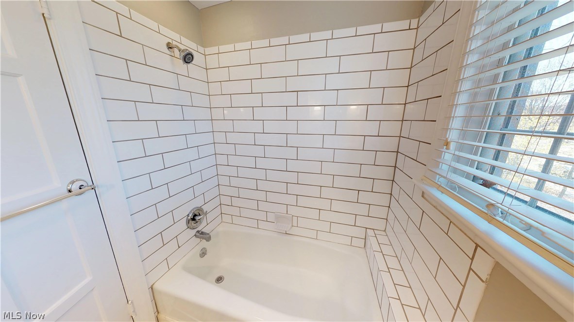 3297 Enderby Road Cleveland, OH 44120 - Photo 27 of 33 Gallery Image 27