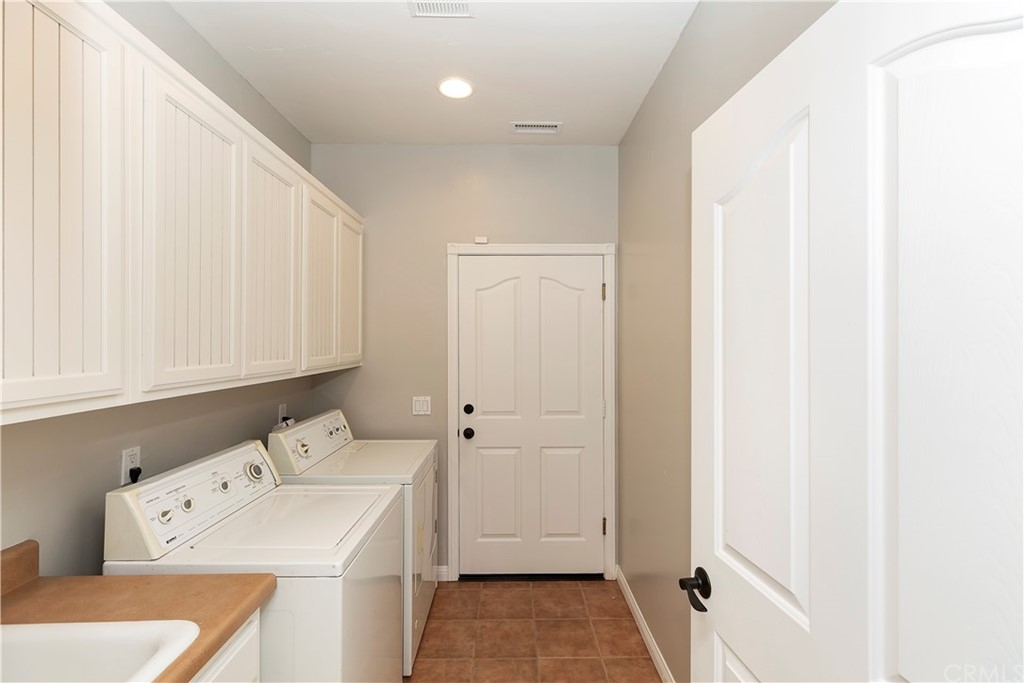 33425 Monte Verde Temecula, CA 92592 - Photo 32 of 68 a view of storage room