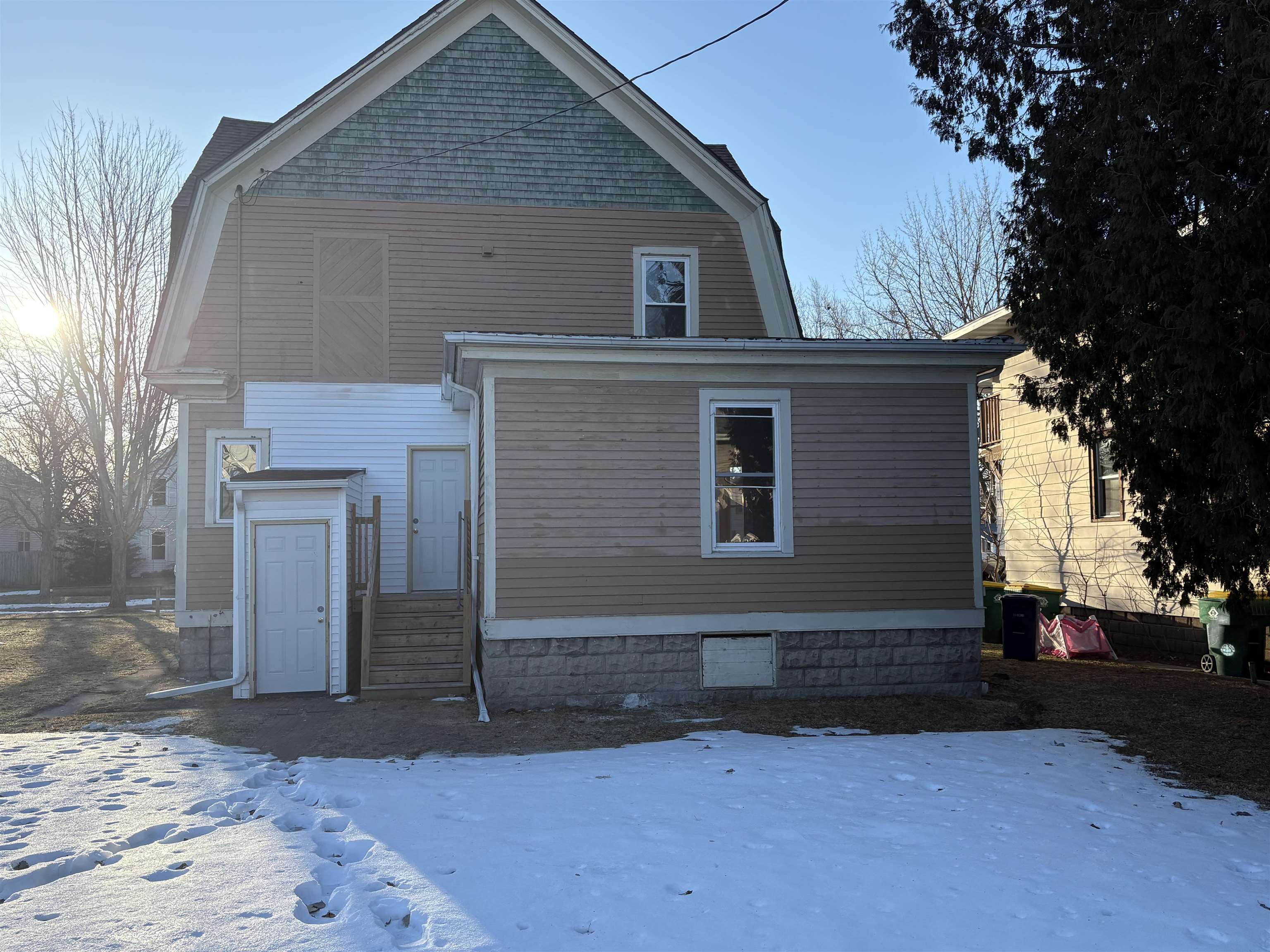 607 North Maple Avenue Green Bay, WI 54303 - Photo 4 of 20