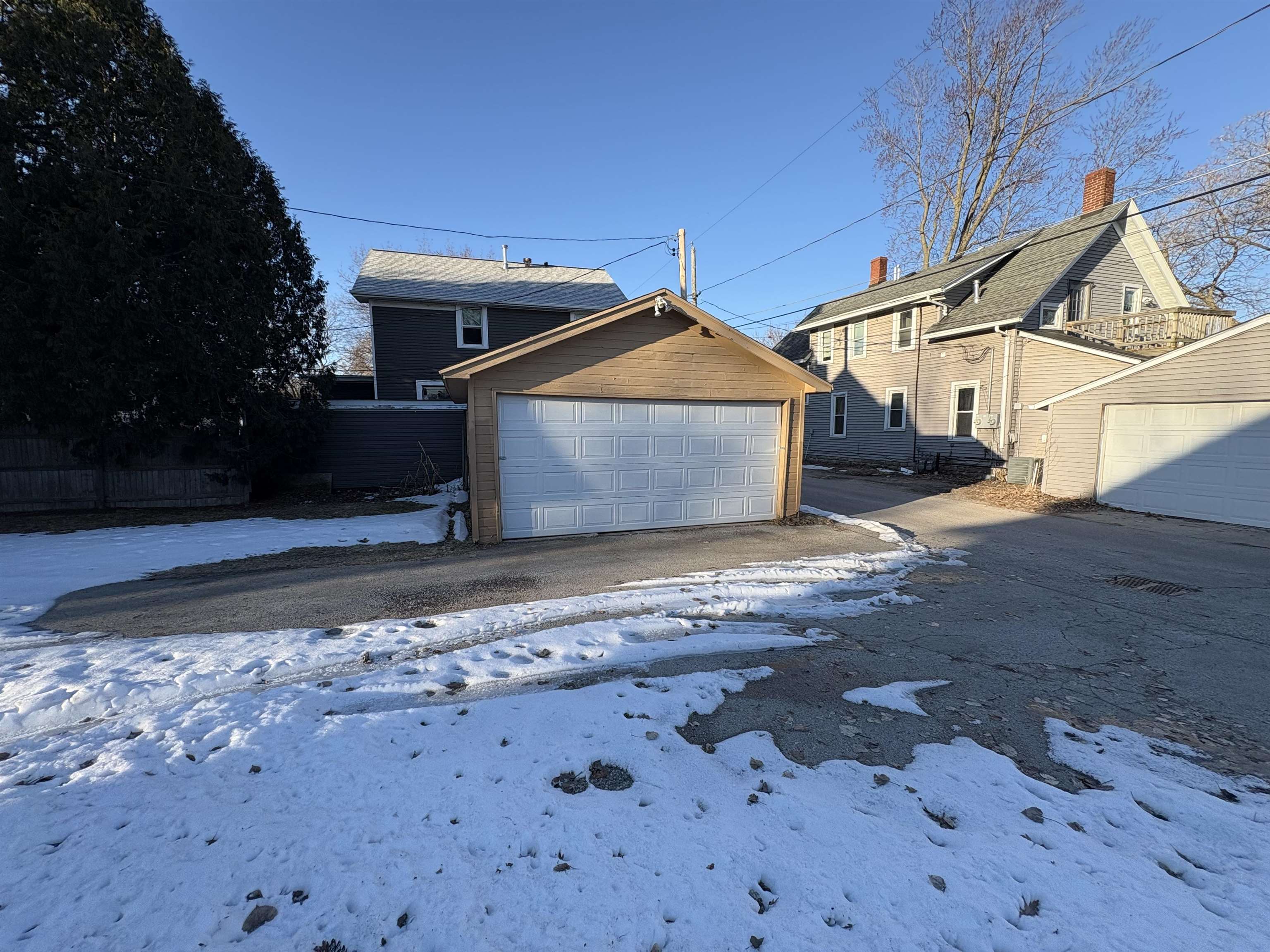 607 North Maple Avenue Green Bay, WI 54303 - Photo 5 of 20