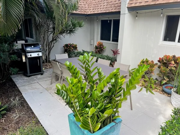 $3,975 | 4021 North Cypress Drive, Pompano Beach, FL 33069