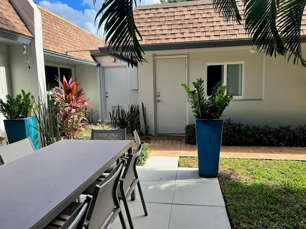 $3,975 | 4021 North Cypress Drive, Pompano Beach, FL 33069