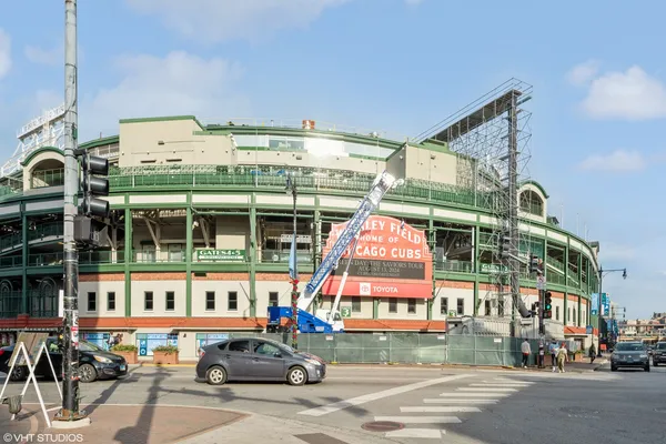 $3,950 | 3542 North Halsted Street, Unit 2, Chicago, IL 60657