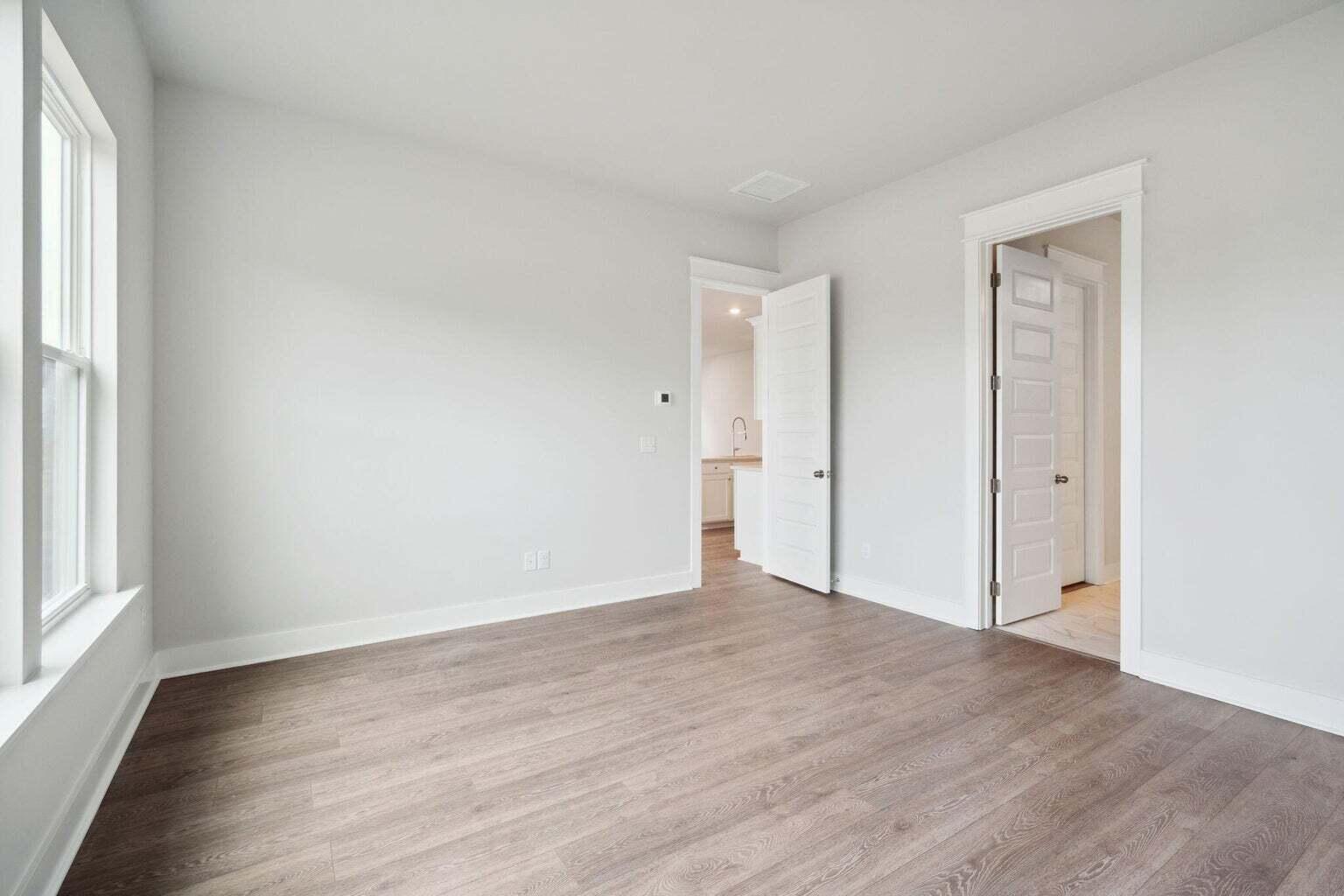 295 Denham Street Summerville, SC 29486 - Photo 15 of 38 JACKSON PRIMARY SUITE ON MAIN FLOOR