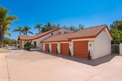 $1,995,000 | 351 Las Tuero Court, Camarillo, CA 93010