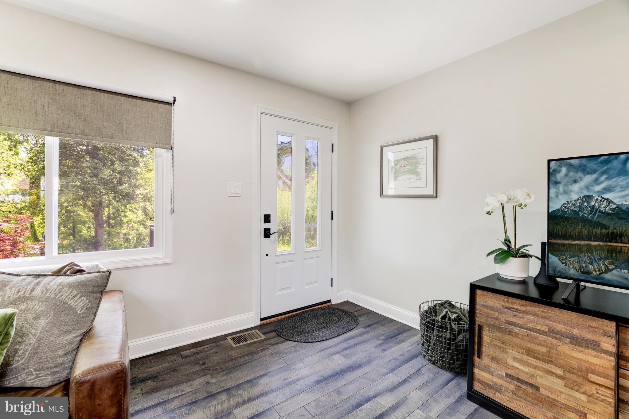 3510 Sharon Chapel Road Alexandria, VA 22310 - Photo 9 of 69 Gallery Image 9
