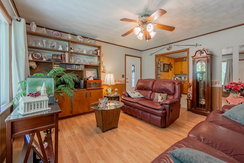 450 Stoney Battery Road Marion, VA 24354 - Photo 6 of 55 Gallery Image 6