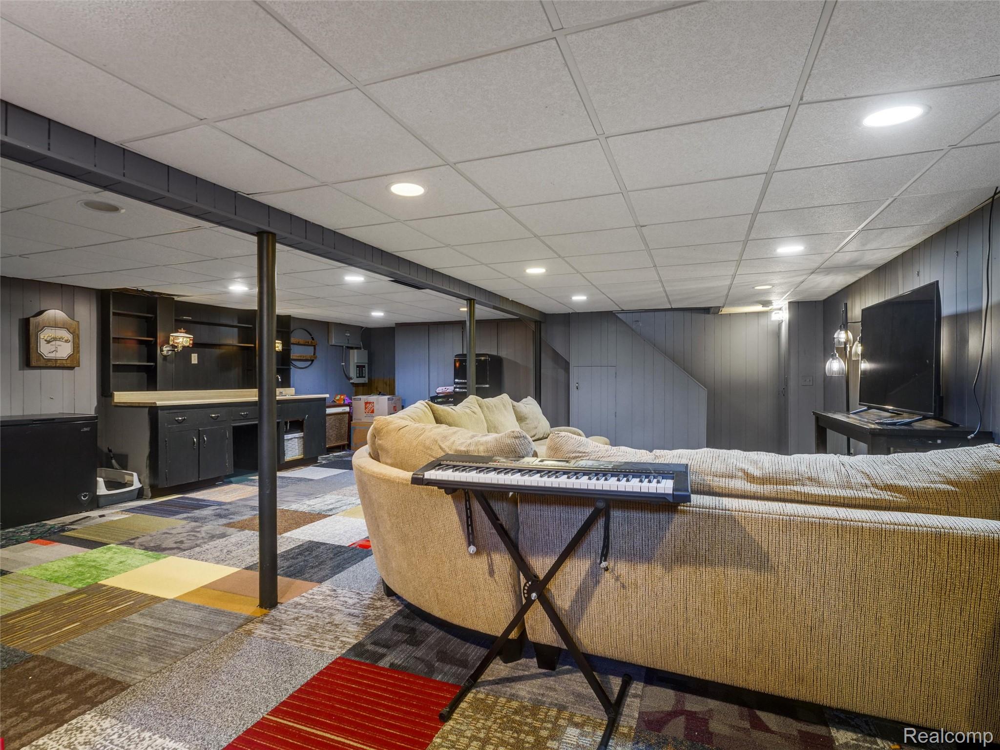 2143 Avoncrest Drive Rochester, MI 48309 - Photo 32 of 44 Finished basement