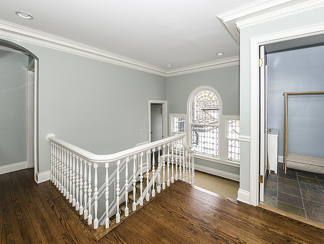 227 Raleigh Road Kenilworth, IL 60043 - Photo 25 of 40 a view of entryway with wooden floor