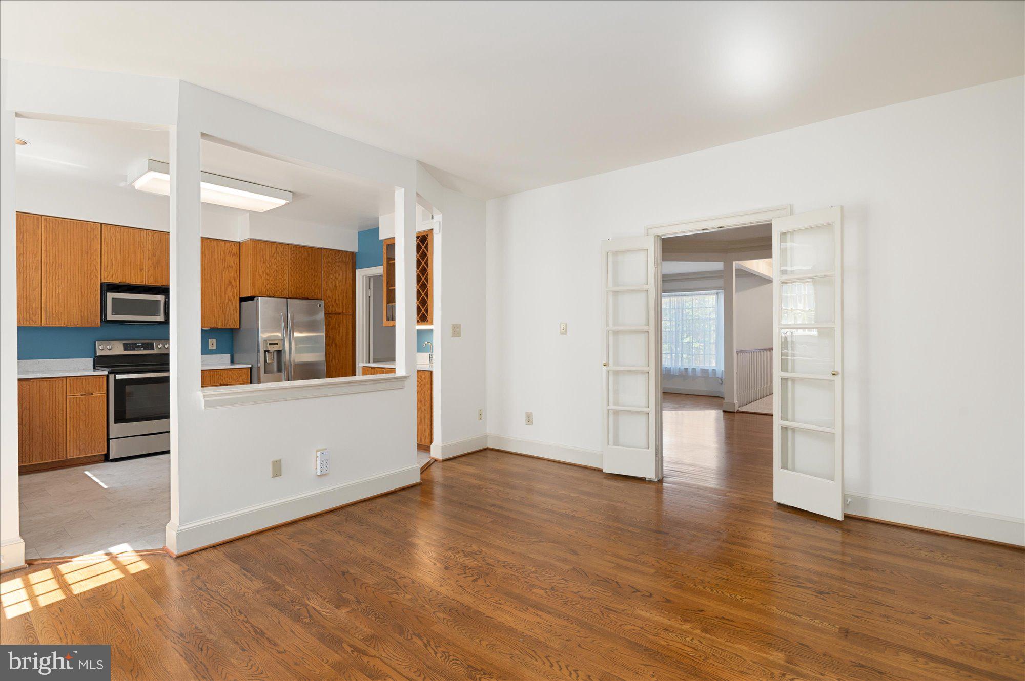 8319 Rising Ridge Way Bethesda, MD 20817 - Photo 20 of 44 Family Room