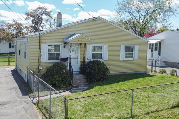 $280,000 | 17 Mc Bride Street, Springfield, MA 01104