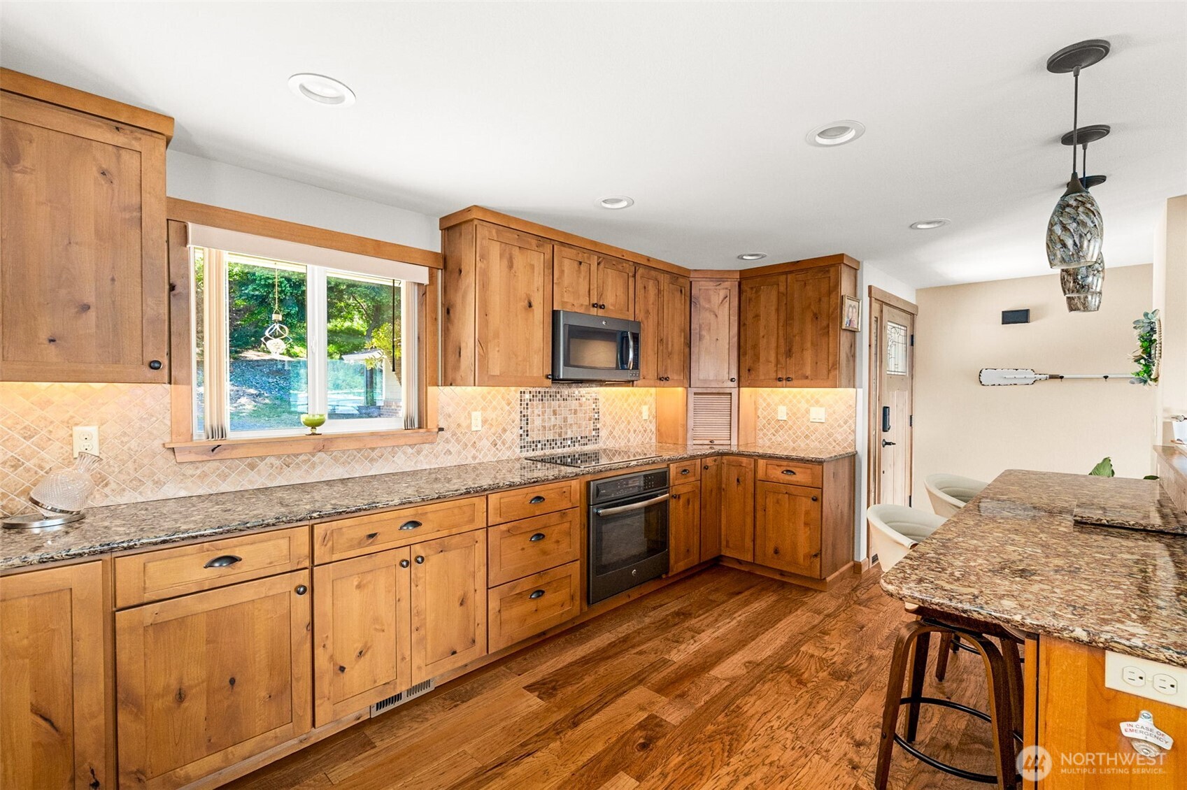 3444 Madrona Beach Road Northwest Olympia, WA 98502 - Photo 11 of 40 Gallery Image 11