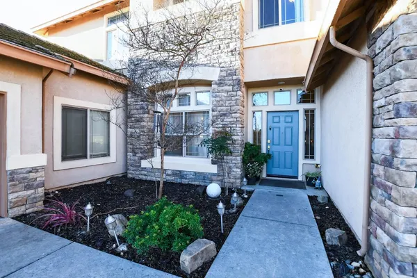 a view of a workspace with furniture