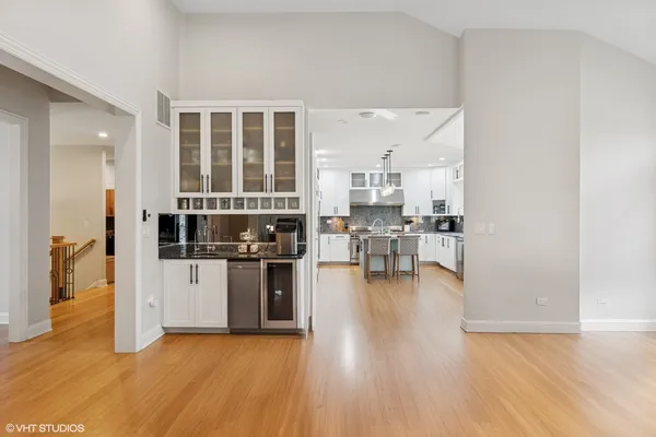 $1,100,000 | 20662 Francisca Way, Frankfort, IL 60423