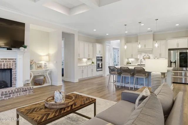 $1,260,000 | 333 Flatwater Drive, Bluffton, SC 29910