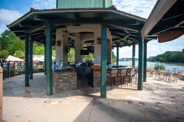 $1,260,000 | 333 Flatwater Drive, Bluffton, SC 29910