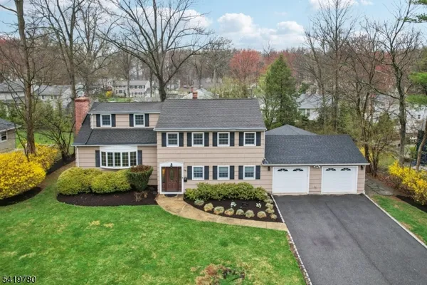 $925,000 | 64 Hampton Drive, Berkeley Heights, NJ 07922