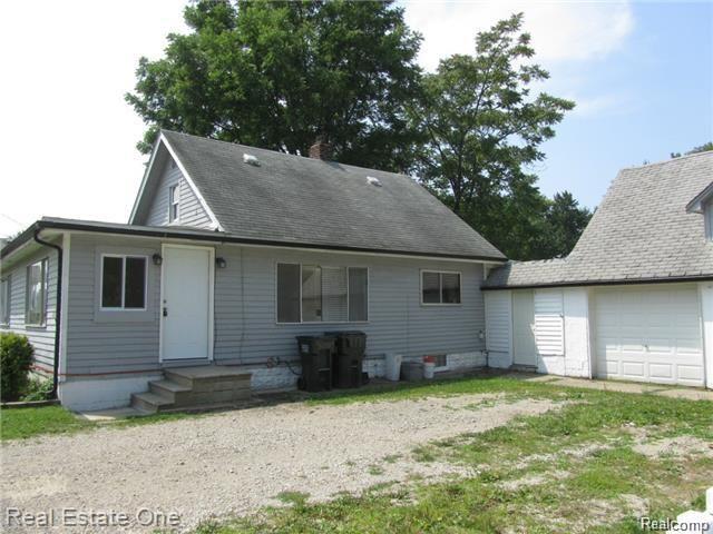 3330 Crooks Road Rochester, MI 48309 - Photo 4 of 28 4--side of home.jpg