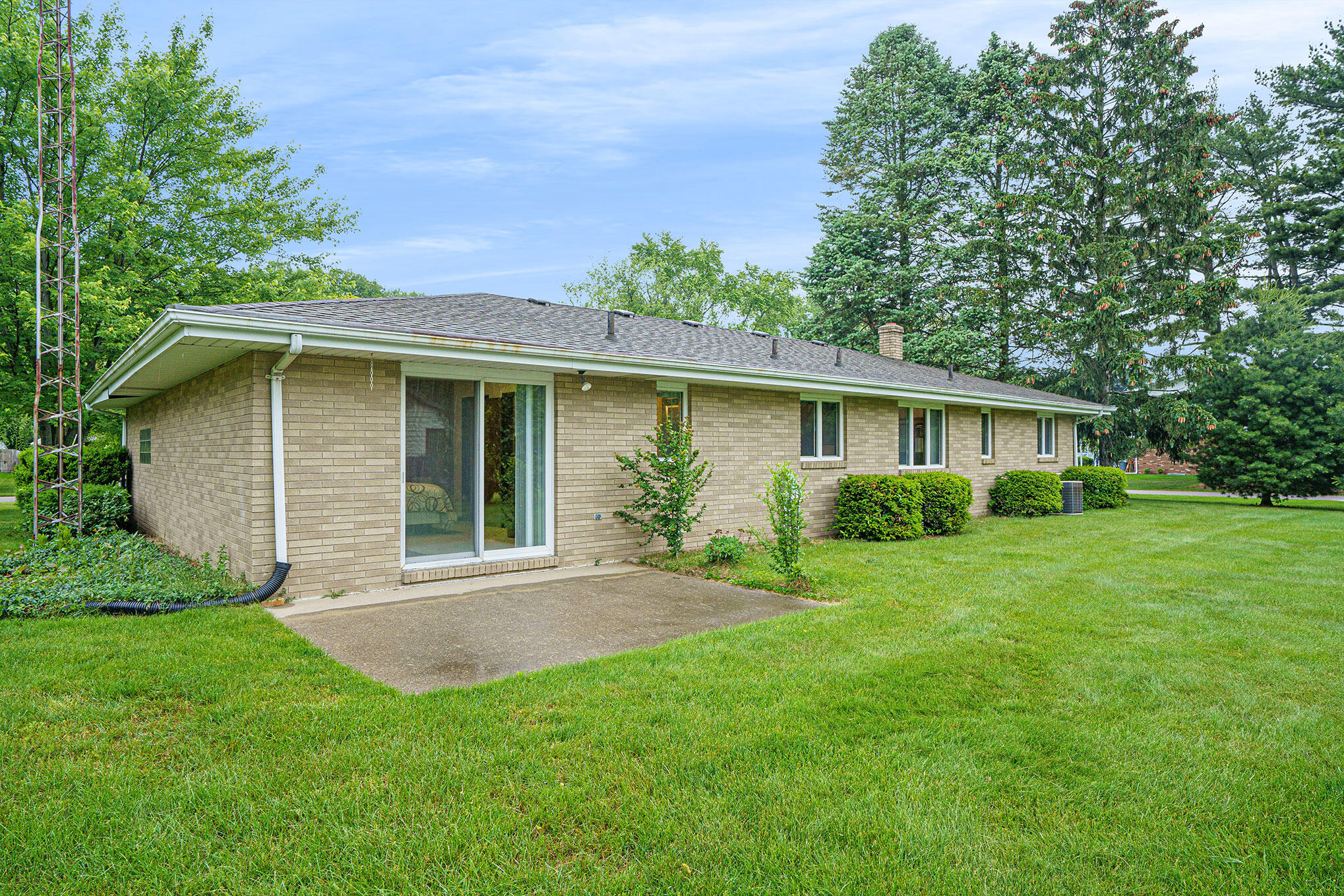 826 Oakridge Road St. Joseph, MI 49085 - Photo 3 of 28 _DSC7510