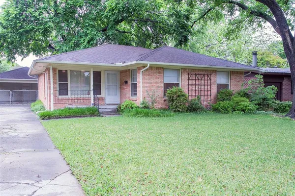 $2,095 | 2803 Costa Mesa Drive, Dallas, TX 75228