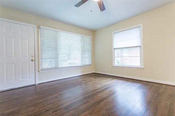 $2,095 | 2803 Costa Mesa Drive, Dallas, TX 75228