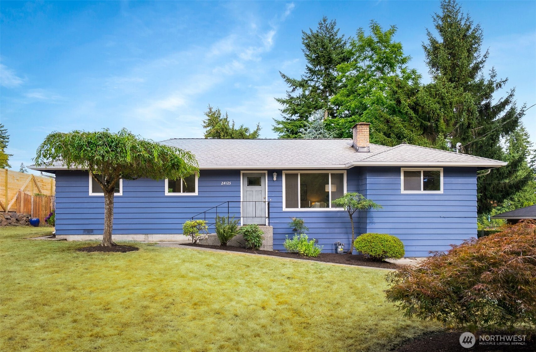 24125 2nd Place West Bothell, WA 98021 - Photo 27 of 29 a front view of a house with a yard