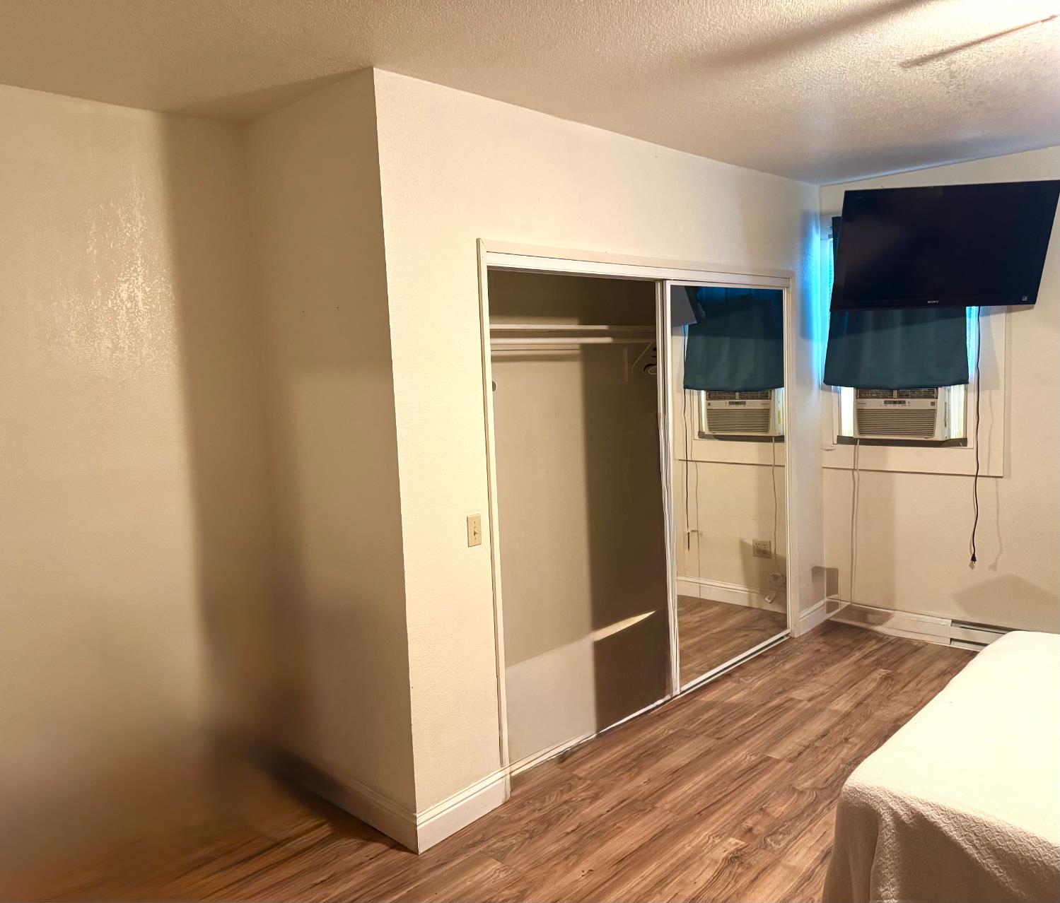 13911 River Road Walnut Grove, CA 95690 - Photo 6 of 9 a view of a kitchen from the hallway