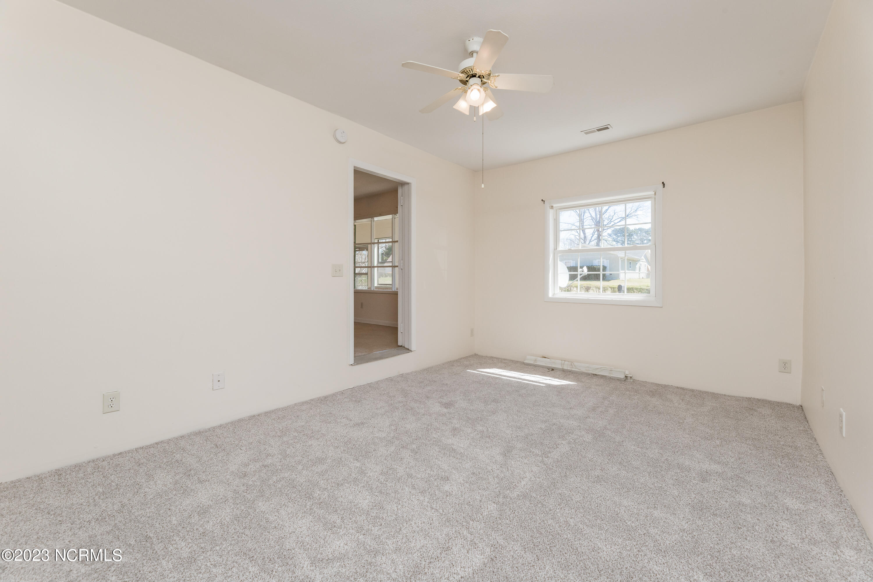 130 Balsam Road Jacksonville, NC 28546 - Photo 38 of 48 49BED4