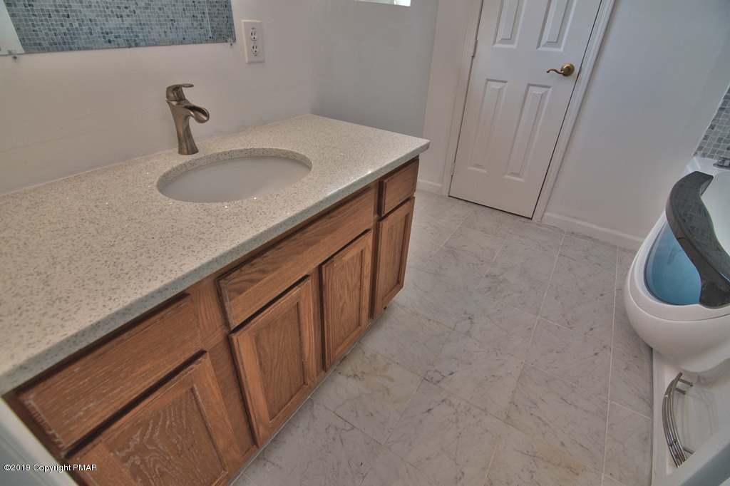 184 Alpine Lake Road Henryville, PA 18332 - Photo 33 of 55 Photo 28