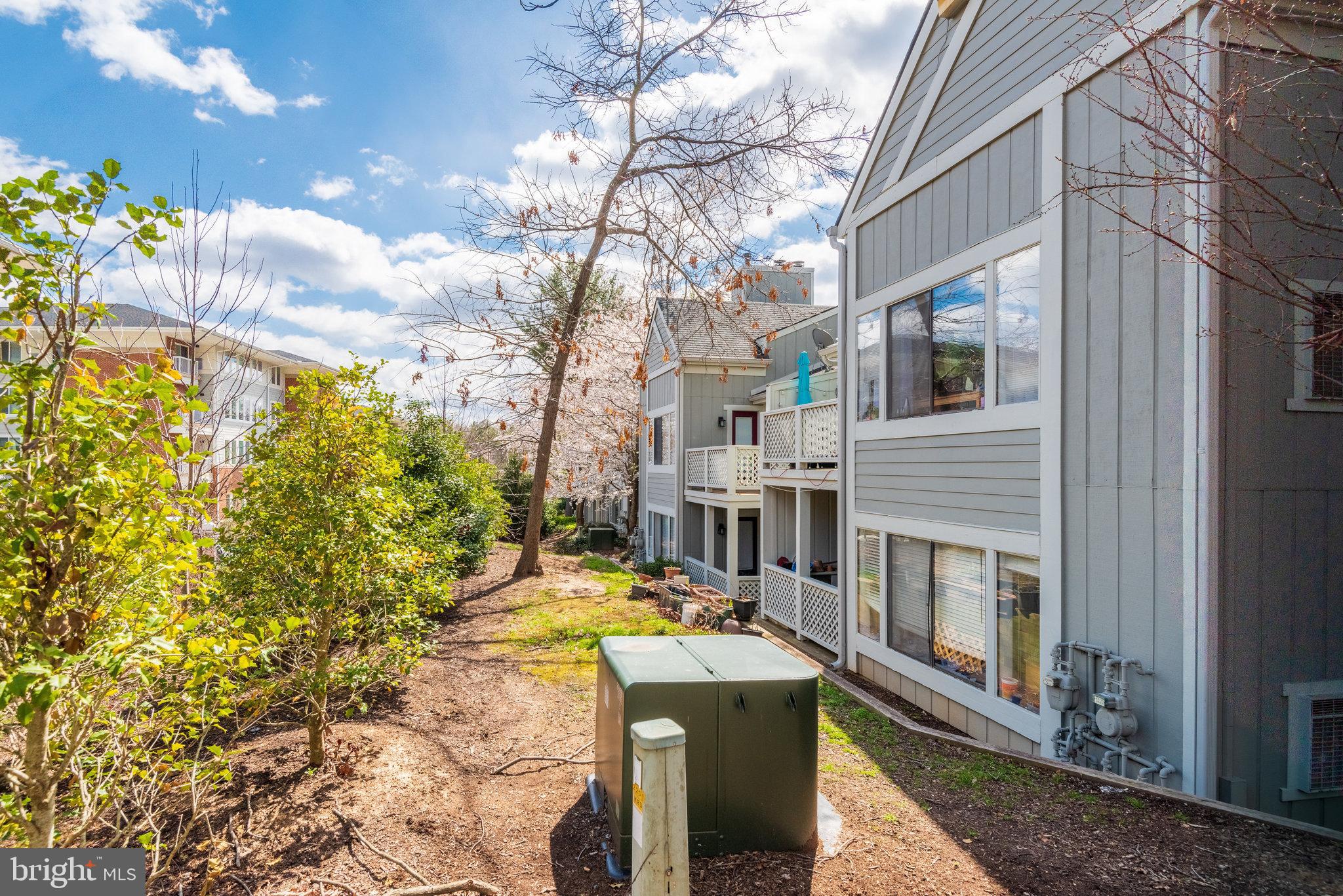 2221 Hunter's Run Drive, Unit 2221 Reston, VA 20191 - Photo 32 of 42 Gallery Image 32