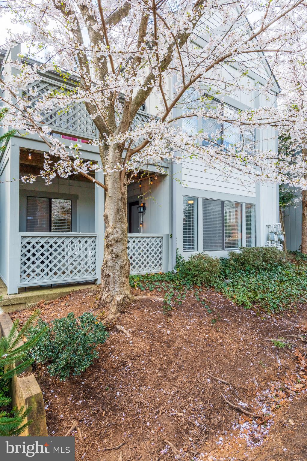 2221 Hunter's Run Drive, Unit 2221 Reston, VA 20191 - Photo 37 of 42 Gallery Image 37