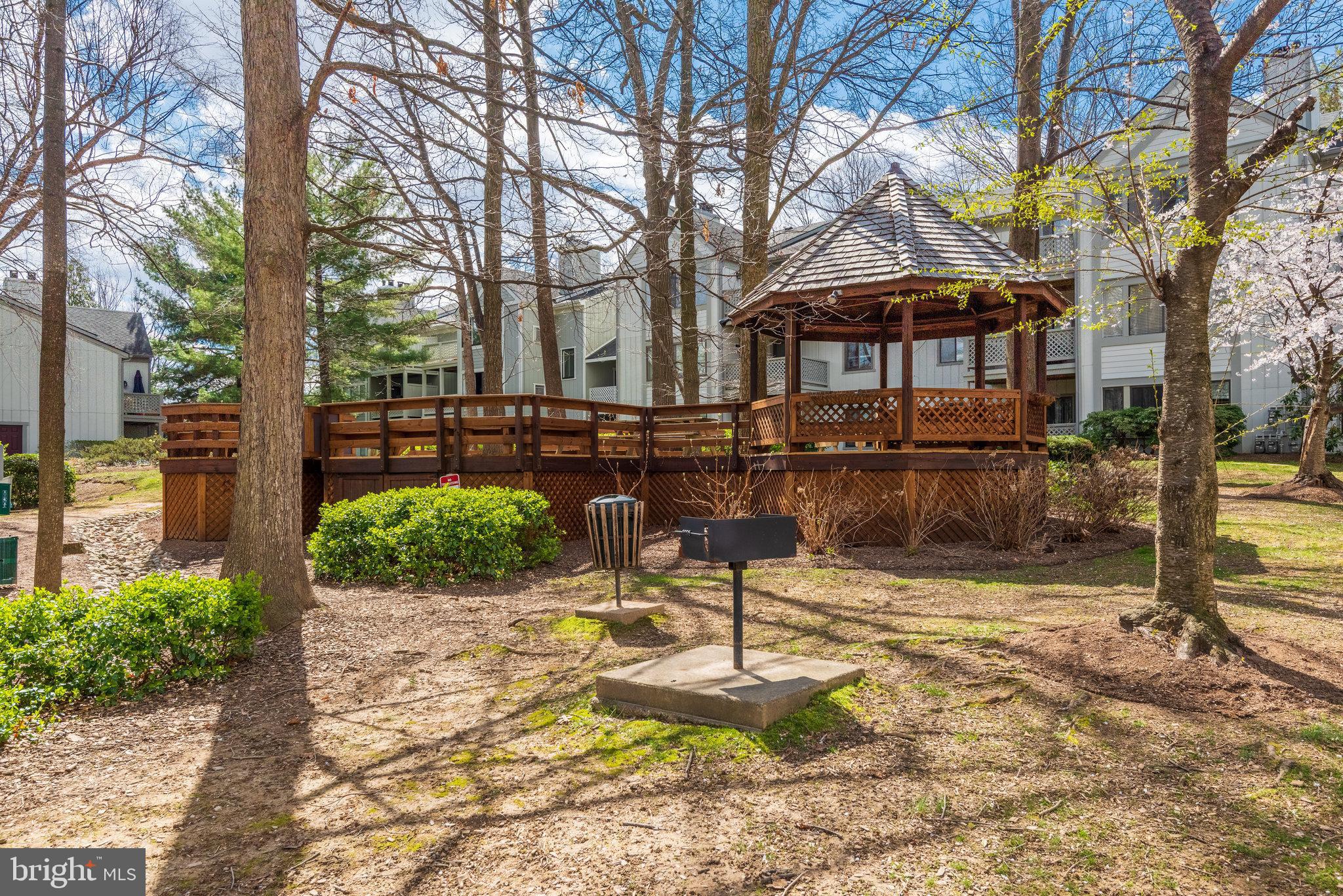 2221 Hunter's Run Drive, Unit 2221 Reston, VA 20191 - Photo 39 of 42 Gallery Image 39