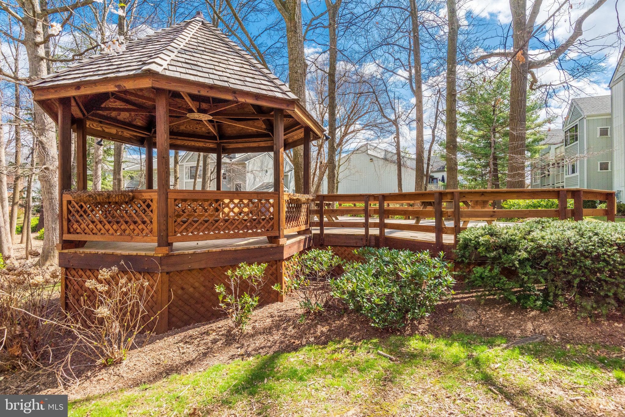 2221 Hunter's Run Drive, Unit 2221 Reston, VA 20191 - Photo 40 of 42 Gallery Image 40