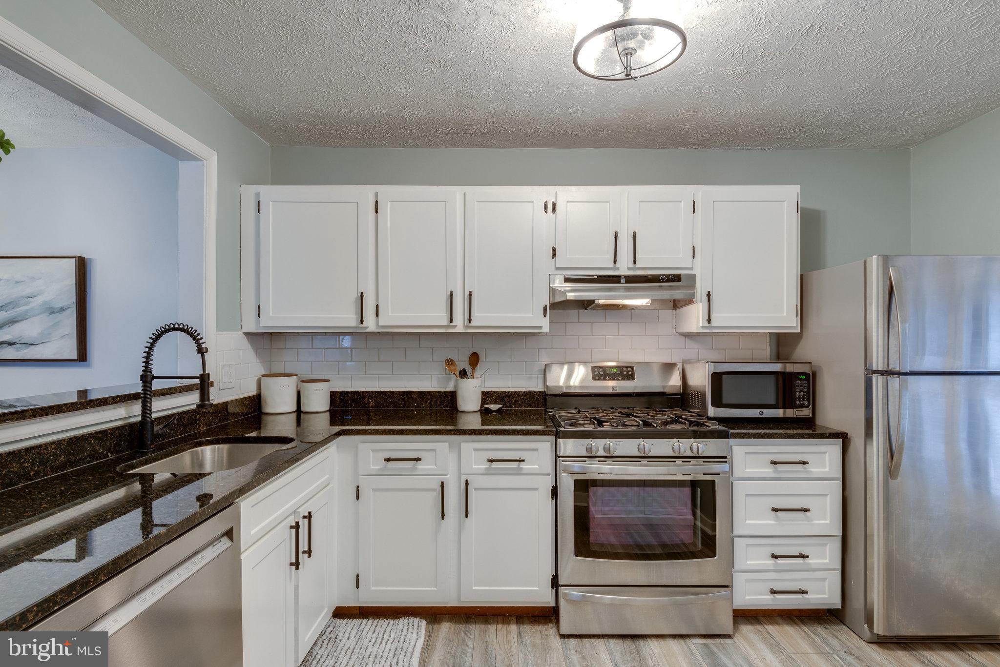 2221 Hunter's Run Drive, Unit 2221 Reston, VA 20191 - Photo 8 of 42 Gallery Image 8