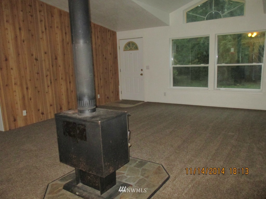 19833 Cook Road Southeast Yelm, WA 98597 - Photo 8 of 18 Gallery Image 8