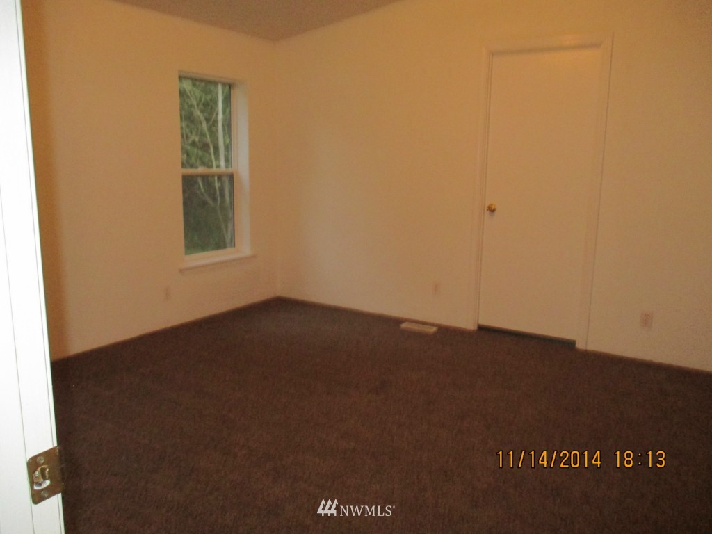 19833 Cook Road Southeast Yelm, WA 98597 - Photo 9 of 18 Gallery Image 9