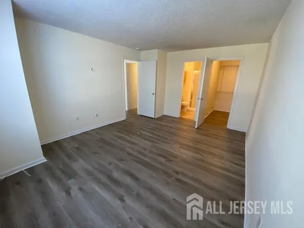 $2,850 | 83 Des Moines Court, Tinton Falls, NJ 07712